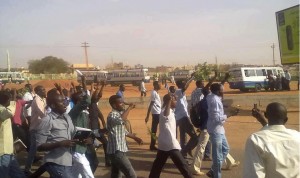 protester i Khartoum 20 juni 2012